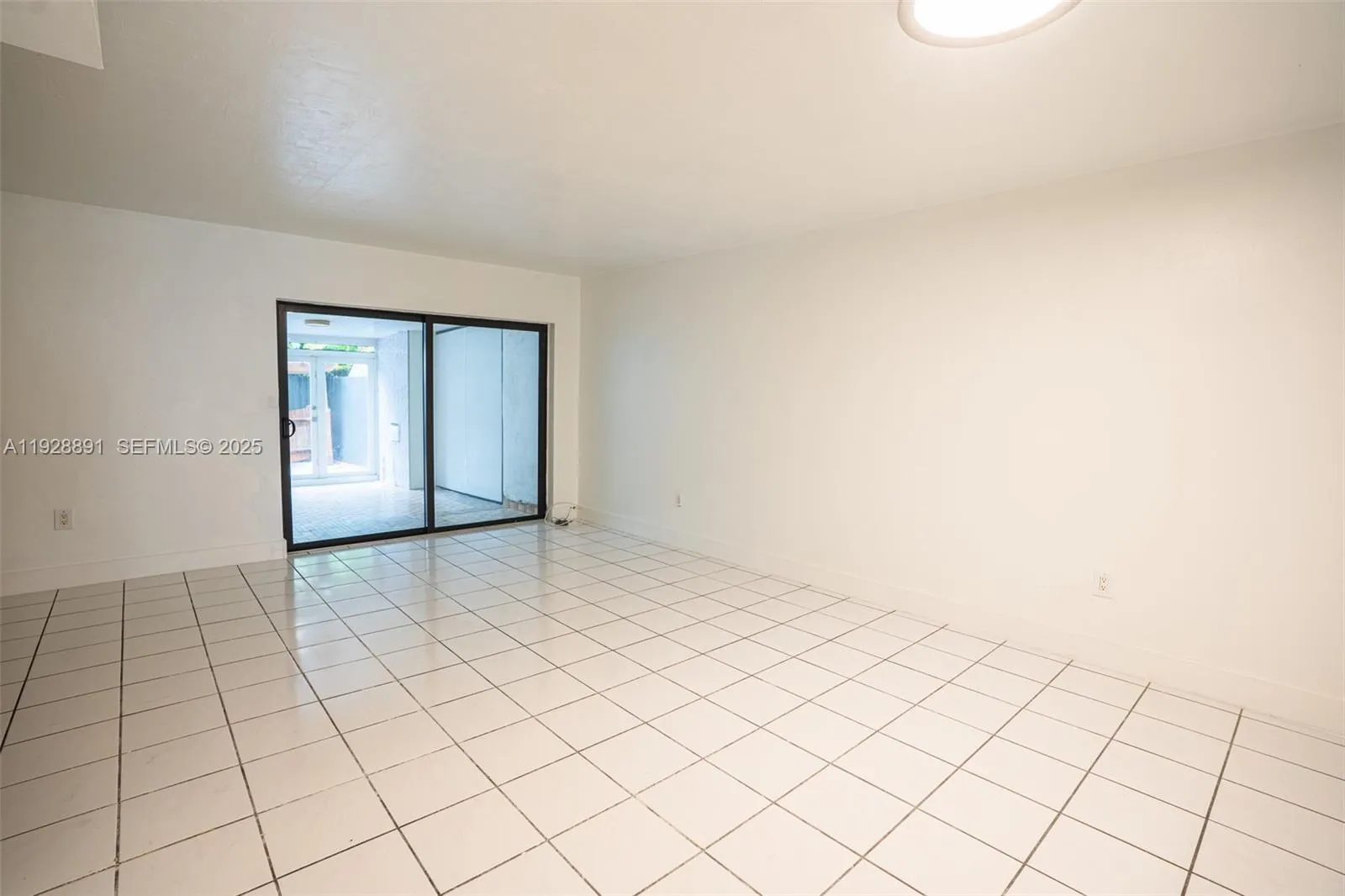 895 W 80th Pl, Hialeah, Florida 33014, Hialeah, Florida 33014, 2 Bedrooms Bedrooms, ,1 BathroomBathrooms,Residential,For Sale,895 W 80th Pl, Hialeah, Florida 33014,A11928891