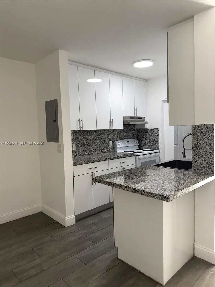 1895 Venice Park Dr A12, Miami, Florida 33181, Miami, Florida 33181, 1 Bedroom Bedrooms, ,1 BathroomBathrooms,Residential Lease,For Rent,1895 Venice Park Dr A12, Miami, Florida 33181,A11928911