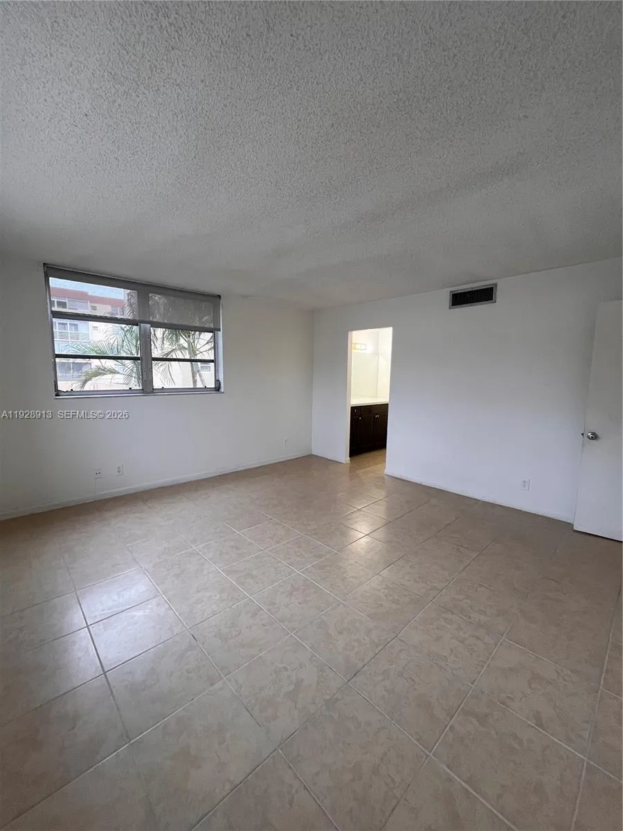 403 Nw 68th Ave 206, Plantation, Florida 33317, Plantation, Florida 33317, 2 Bedrooms Bedrooms, ,2 BathroomsBathrooms,Residential Lease,For Rent,403 Nw 68th Ave 206, Plantation, Florida 33317,A11928913