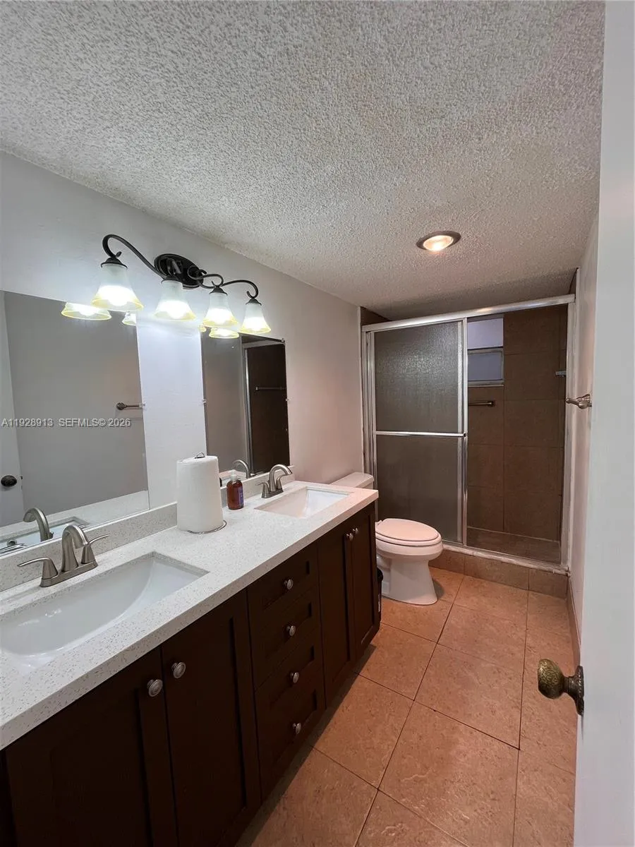 403 Nw 68th Ave 206, Plantation, Florida 33317, Plantation, Florida 33317, 2 Bedrooms Bedrooms, ,2 BathroomsBathrooms,Residential Lease,For Rent,403 Nw 68th Ave 206, Plantation, Florida 33317,A11928913