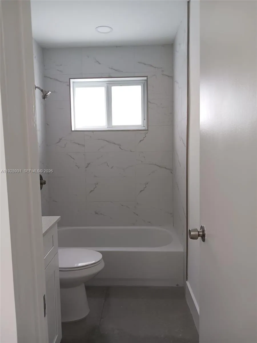 9228 Sw 37th St 9228, Miami, Florida 33165, Miami, Florida 33165, 3 Bedrooms Bedrooms, ,2 BathroomsBathrooms,Residential Lease,For Rent,9228 Sw 37th St 9228, Miami, Florida 33165,A11928931