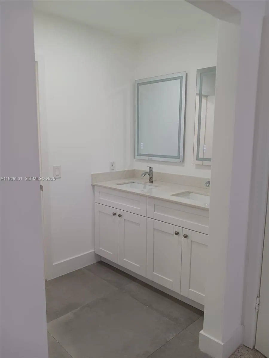 9228 Sw 37th St 9228, Miami, Florida 33165, Miami, Florida 33165, 3 Bedrooms Bedrooms, ,2 BathroomsBathrooms,Residential Lease,For Rent,9228 Sw 37th St 9228, Miami, Florida 33165,A11928931