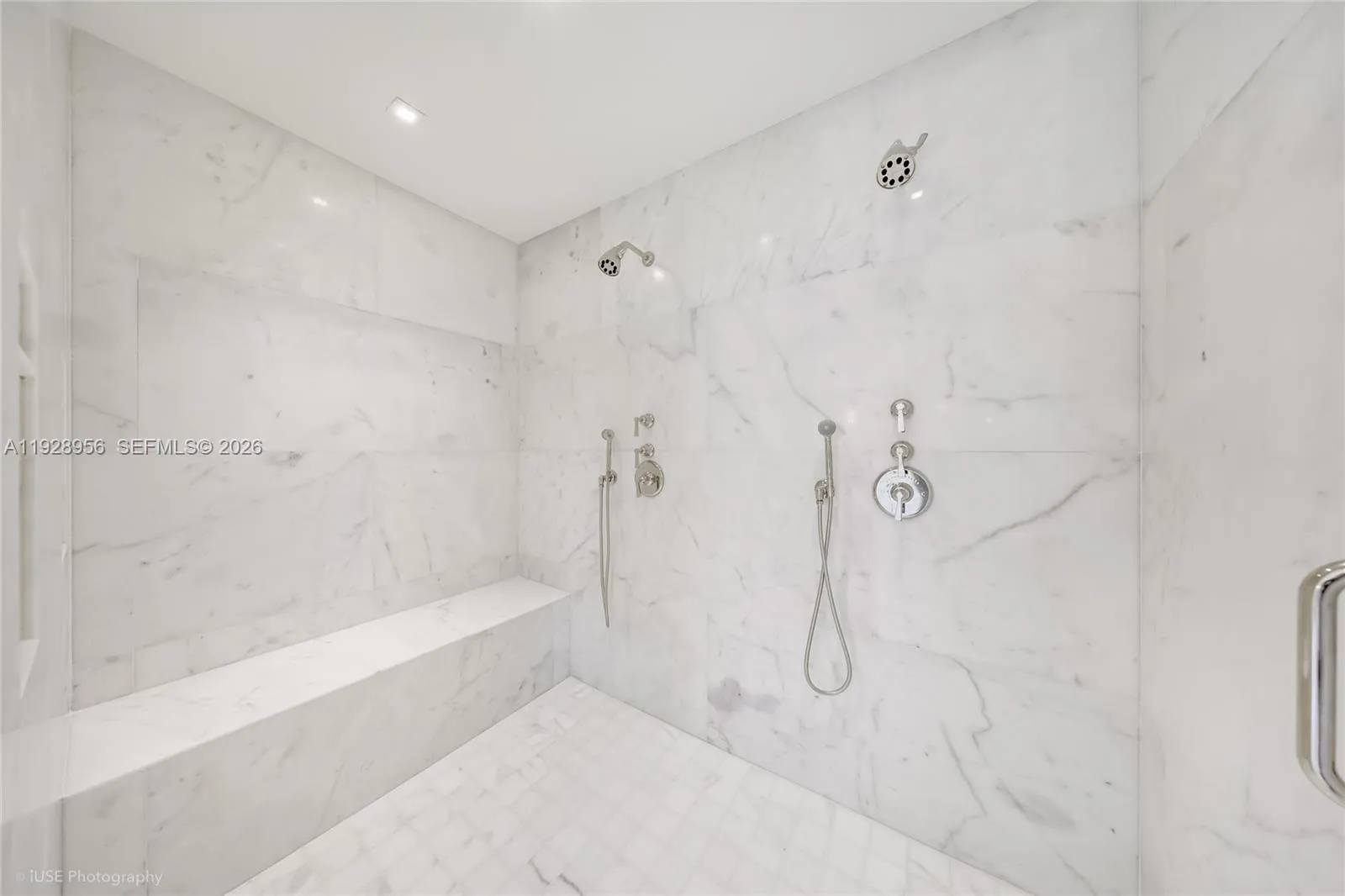 55 La Gorce Cir 1a, Miami Beach, Florida 33141, Miami Beach, Florida 33141, 5 Bedrooms Bedrooms, ,5 BathroomsBathrooms,Residential Lease,For Rent,55 La Gorce Cir 1a, Miami Beach, Florida 33141,A11928956