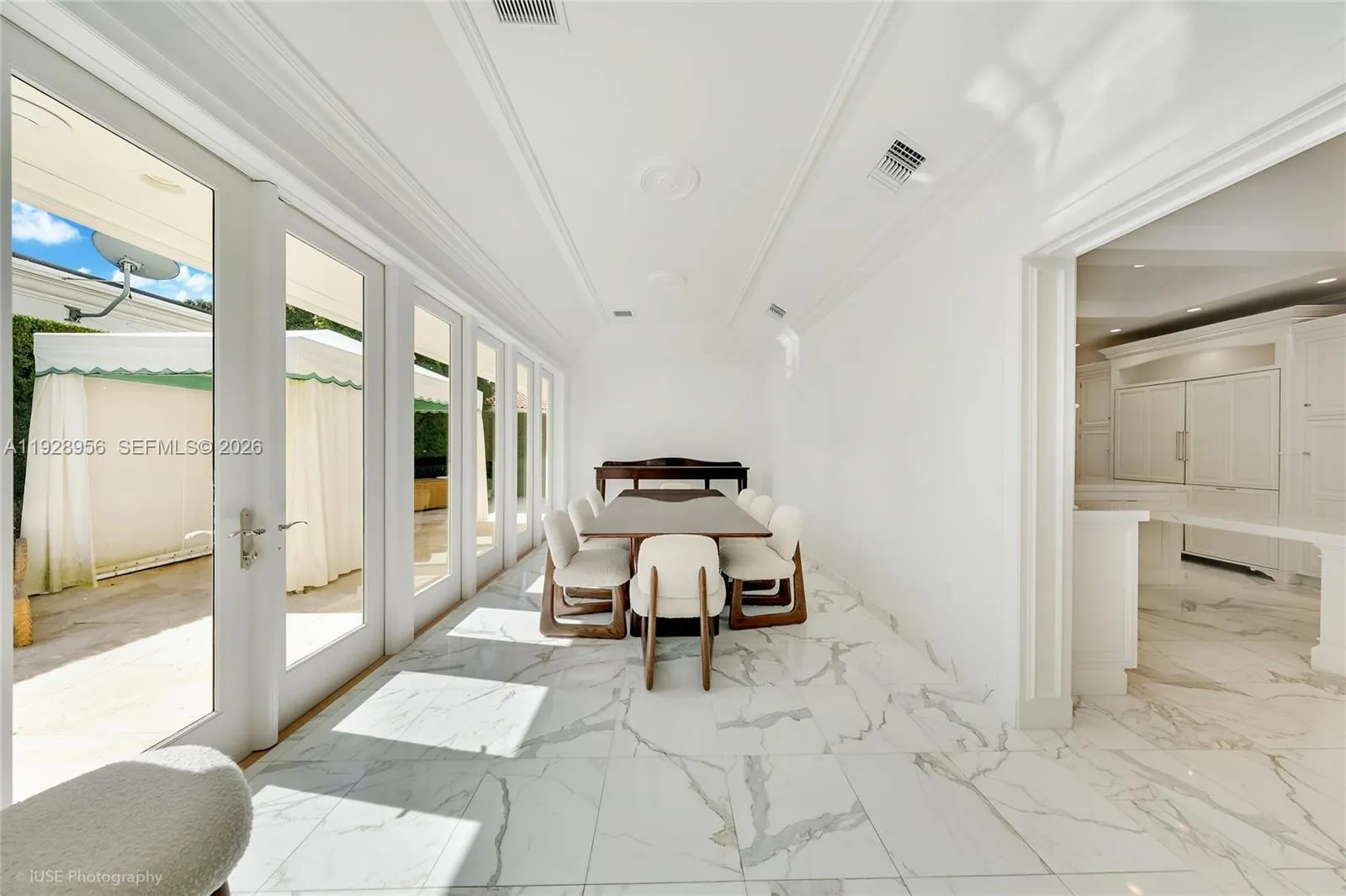 55 La Gorce Cir 1a, Miami Beach, Florida 33141, Miami Beach, Florida 33141, 5 Bedrooms Bedrooms, ,5 BathroomsBathrooms,Residential Lease,For Rent,55 La Gorce Cir 1a, Miami Beach, Florida 33141,A11928956