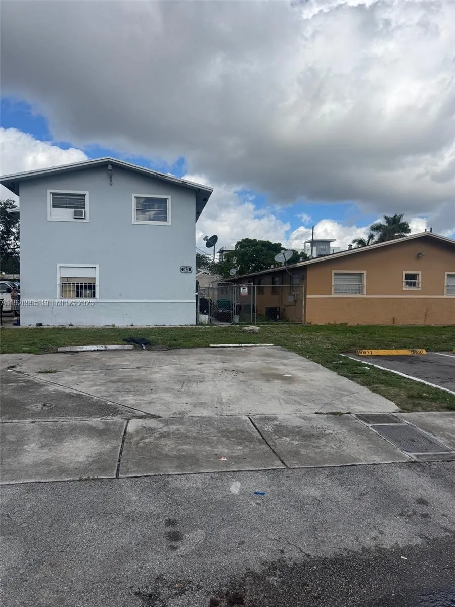 3821 Sw 13th Ct, Fort Lauderdale, Florida 33312, Fort Lauderdale, Florida 33312, ,Residential Income,For Sale,3821 Sw 13th Ct, Fort Lauderdale, Florida 33312,A11928995