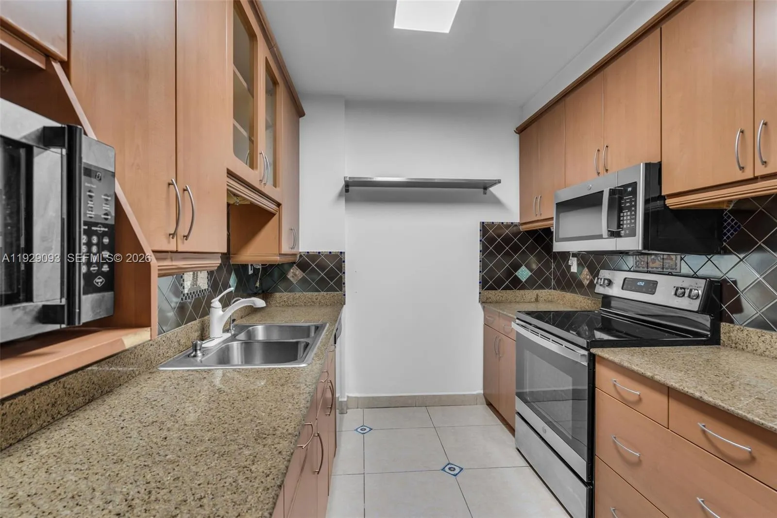 121 Crandon Bl 248, Key Biscayne, Florida 33149, Key Biscayne, Florida 33149, 3 Bedrooms Bedrooms, ,2 BathroomsBathrooms,Residential Lease,For Rent,121 Crandon Bl 248, Key Biscayne, Florida 33149,A11929093