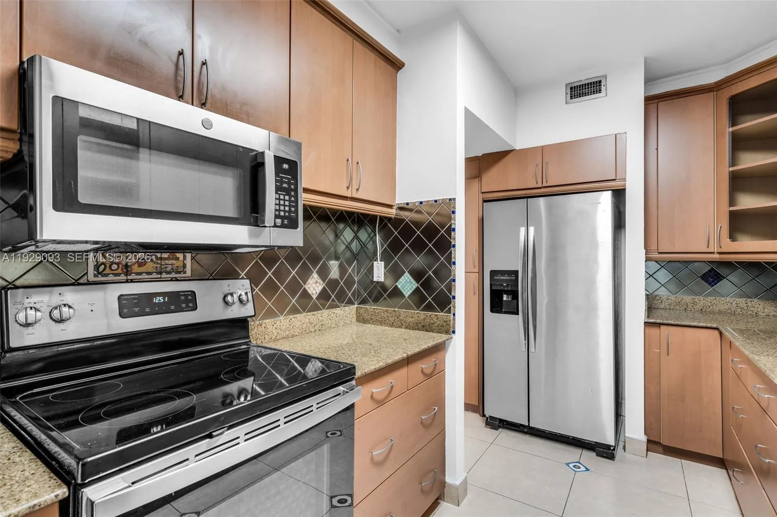 121 Crandon Bl 248, Key Biscayne, Florida 33149, Key Biscayne, Florida 33149, 3 Bedrooms Bedrooms, ,2 BathroomsBathrooms,Residential Lease,For Rent,121 Crandon Bl 248, Key Biscayne, Florida 33149,A11929093