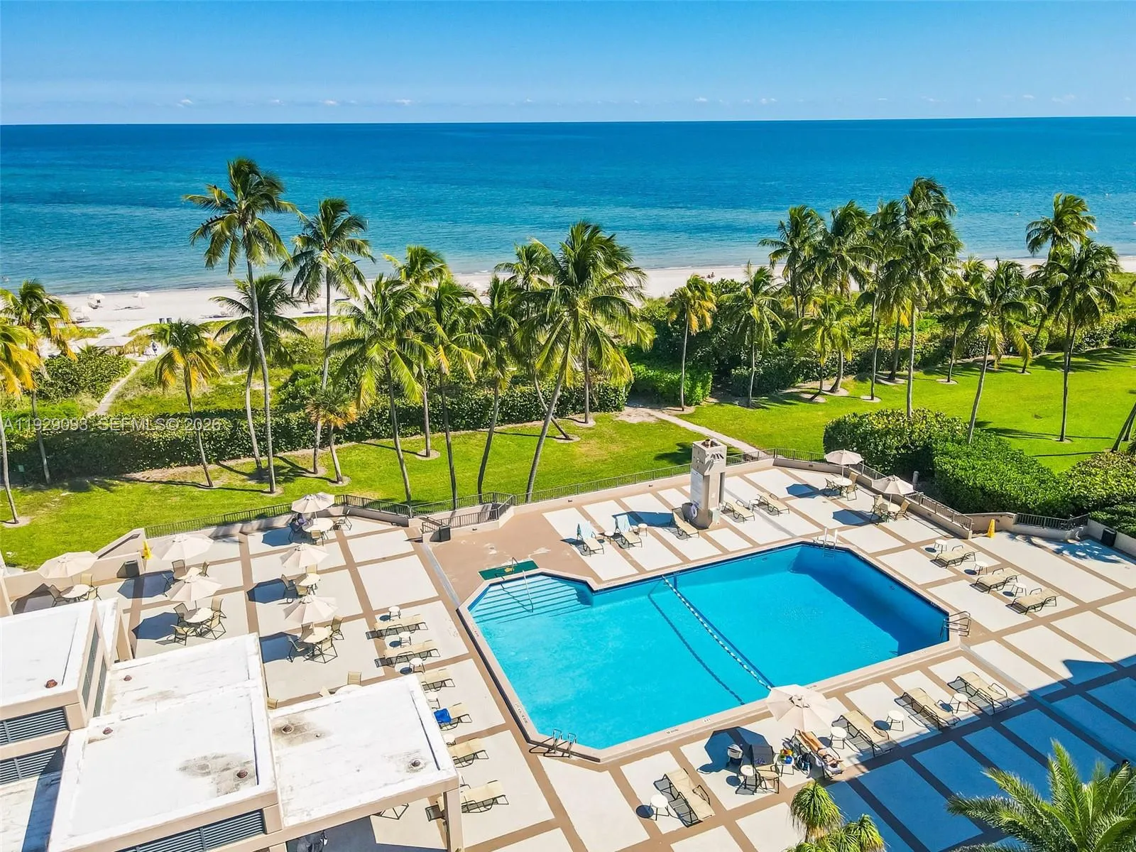 121 Crandon Bl 248, Key Biscayne, Florida 33149, Key Biscayne, Florida 33149, 3 Bedrooms Bedrooms, ,2 BathroomsBathrooms,Residential Lease,For Rent,121 Crandon Bl 248, Key Biscayne, Florida 33149,A11929093