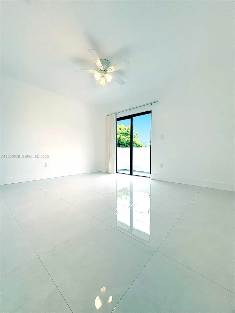 3079 Nw 11th St 3053, Miami, Florida 33125, Miami, Florida 33125, 3 Bedrooms Bedrooms, ,2 BathroomsBathrooms,Residential Lease,For Rent,3079 Nw 11th St 3053, Miami, Florida 33125,A11929276