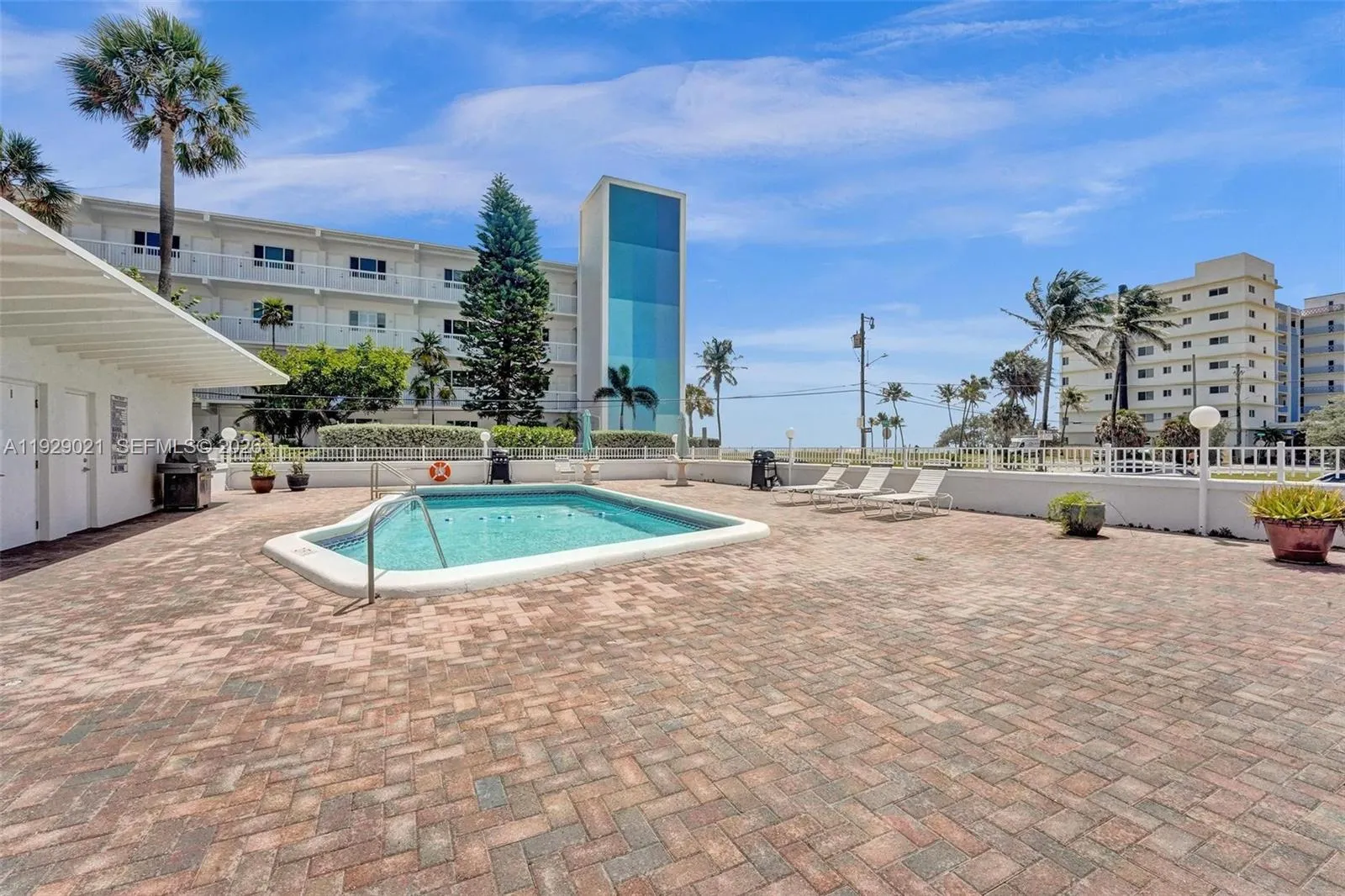 1801 S Surf Rd 2a, Hollywood, Florida 33019, Hollywood, Florida 33019, 1 Bedroom Bedrooms, ,1 BathroomBathrooms,Residential,For Sale,1801 S Surf Rd 2a, Hollywood, Florida 33019,A11929021