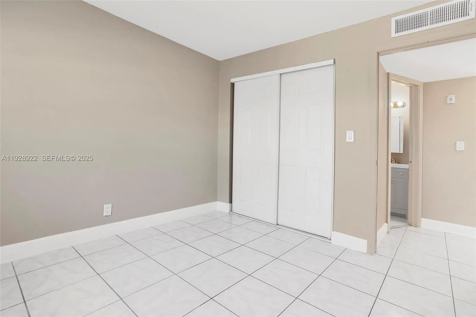 1333 S Dixie Hwy 222, Deerfield Beach, Florida 334, Deerfield Beach, Florida 33441, 2 Bedrooms Bedrooms, ,1 BathroomBathrooms,Residential,For Sale,1333 S Dixie Hwy 222, Deerfield Beach, Florida 334,A11928922