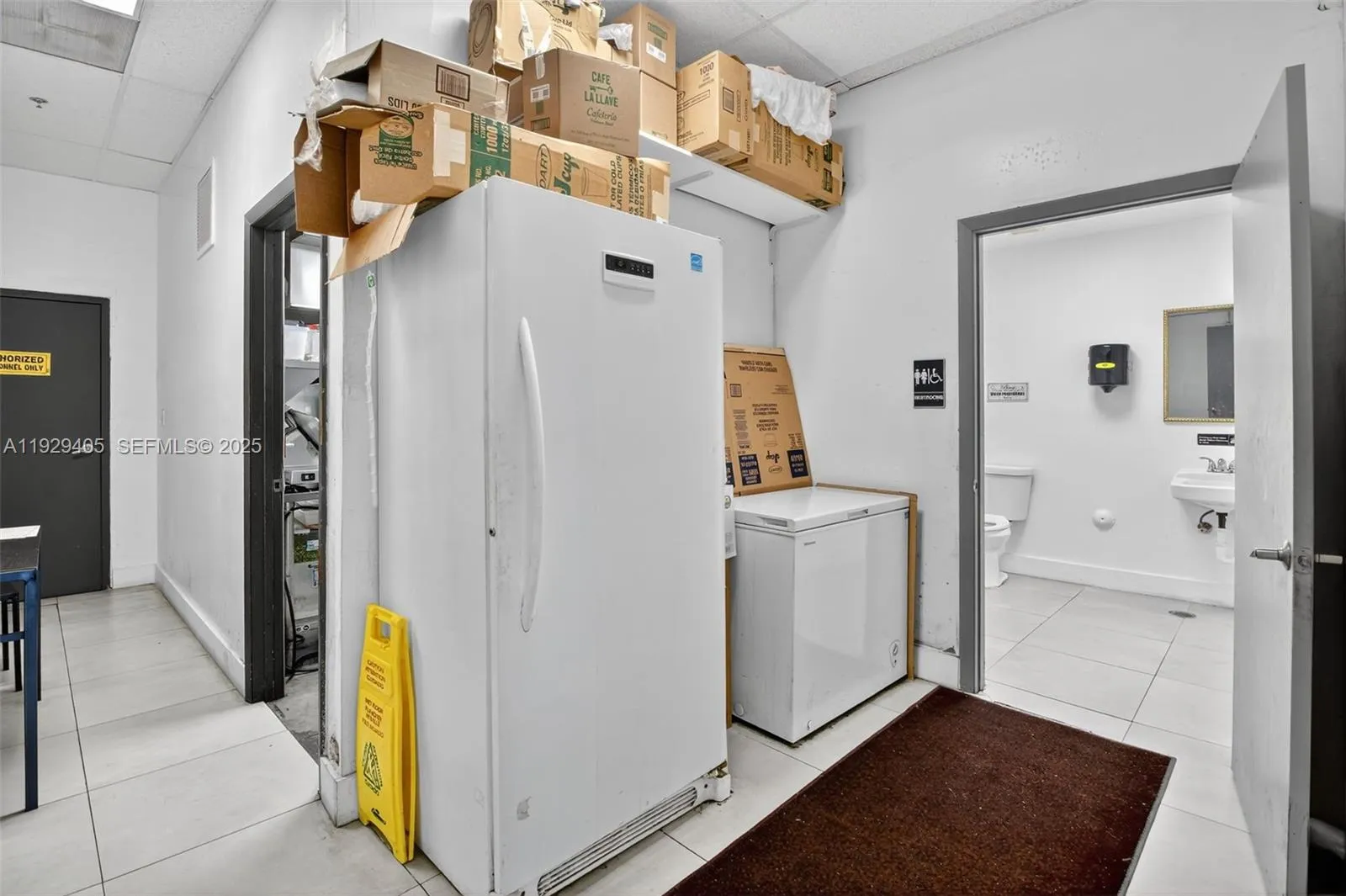 Cafeteria + Mechanic & Tire Shop For Sale &mda, Kendall, Florida 33186, ,Business Opportunity,For Sale,Cafeteria + Mechanic & Tire Shop For Sale &mda,A11929405