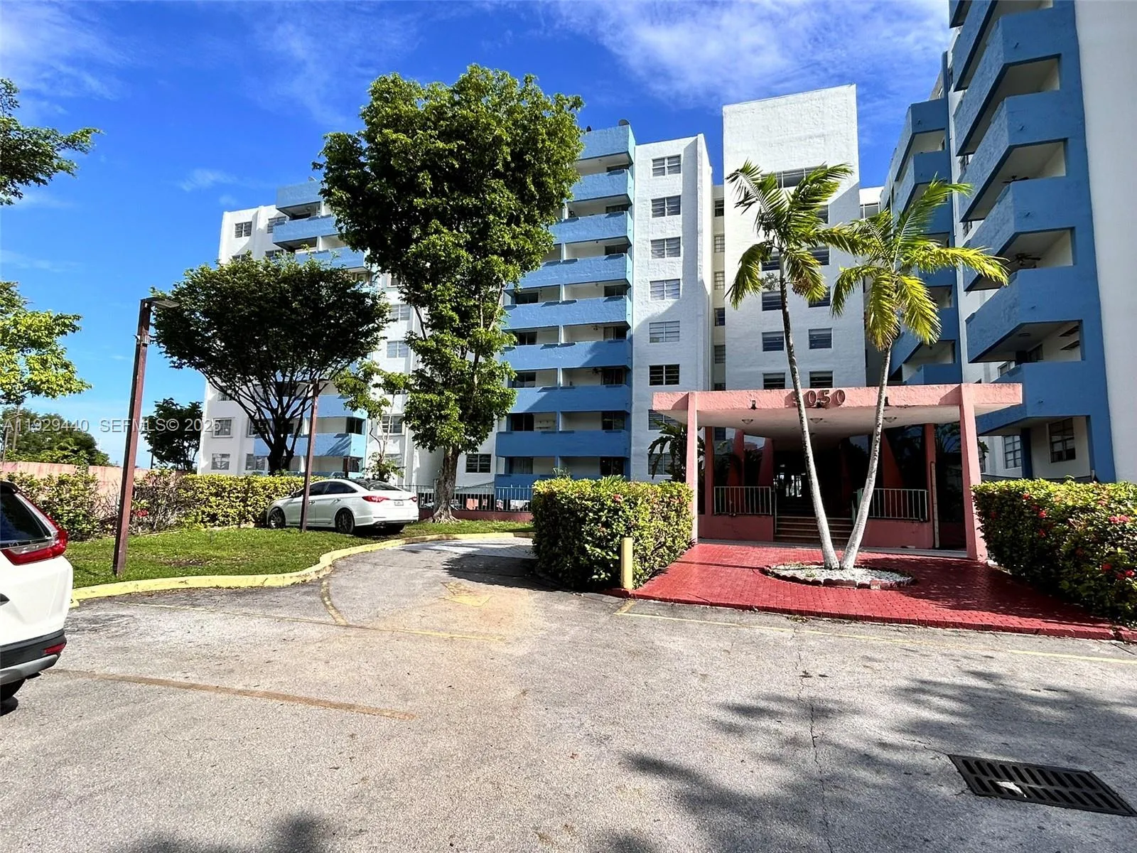 5050 Nw 7th St 401, Miami, Florida 33126, Miami, Florida 33126, 3 Bedrooms Bedrooms, ,2 BathroomsBathrooms,Residential,For Sale,5050 Nw 7th St 401, Miami, Florida 33126,A11929440