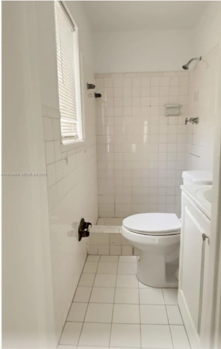 1820 Funston St A, Hollywood, Florida 33020, Hollywood, Florida 33020, 1 Bedroom Bedrooms, ,1 BathroomBathrooms,Residential Lease,For Rent,1820 Funston St A, Hollywood, Florida 33020,A11929456