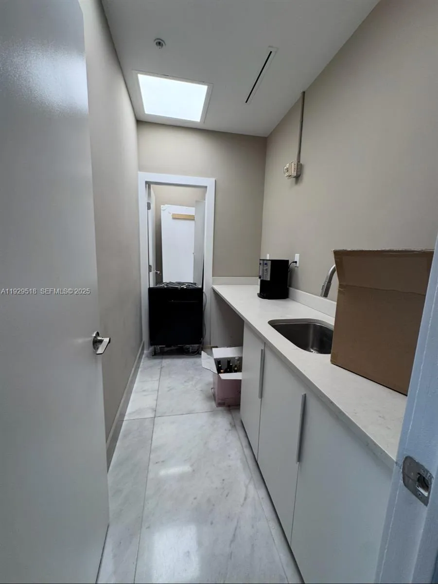 175 Sw 7th St 2208, Miami, Florida 33130, Miami, Florida 33130, ,Commercial Lease,For Rent,175 Sw 7th St 2208, Miami, Florida 33130,A11929518