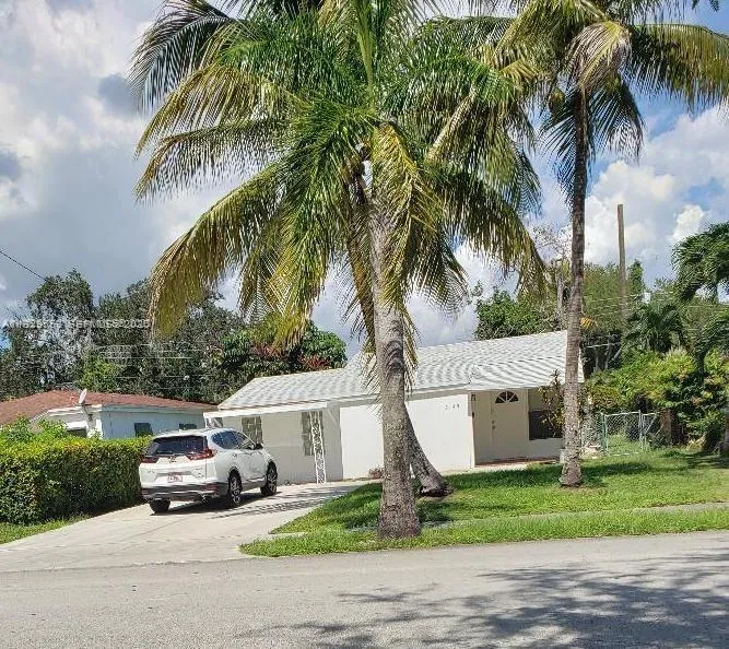 2149 Ne 179th St 0, North Miami Beach, Florida 331, North Miami Beach, Florida 33162, 4 Bedrooms Bedrooms, ,2 BathroomsBathrooms,Residential Lease,For Rent,2149 Ne 179th St 0, North Miami Beach, Florida 331,A11929553