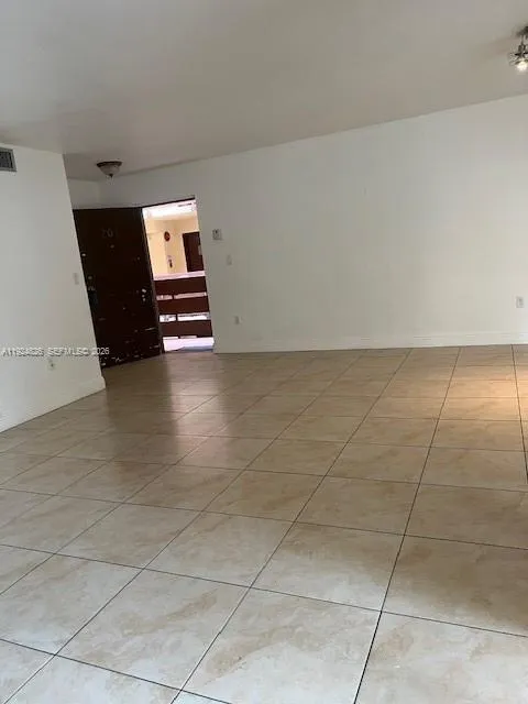 8810 Sw 123rd Ct M201, Miami, Florida 33186, Miami, Florida 33186, 3 Bedrooms Bedrooms, ,2 BathroomsBathrooms,Residential Lease,For Rent,8810 Sw 123rd Ct M201, Miami, Florida 33186,A11924826