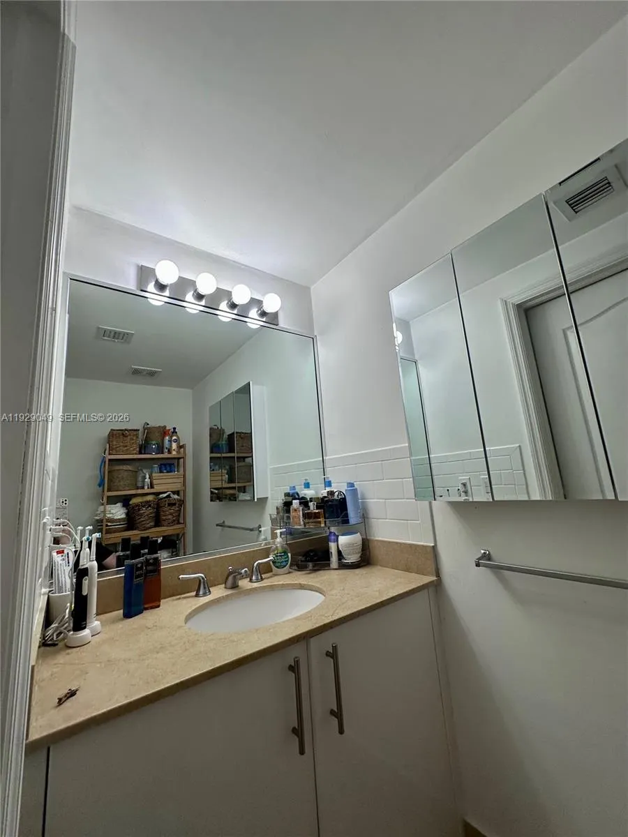 2701 Sw 3rd Ave 202, Miami, Florida 33129, Miami, Florida 33129, 1 Bedroom Bedrooms, ,1 BathroomBathrooms,Residential,For Sale,2701 Sw 3rd Ave 202, Miami, Florida 33129,A11929049