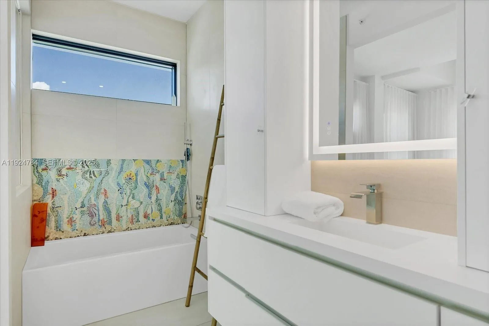 11 Century Lane, Miami Beach, Florida 33139, Miami Beach, Florida 33139, 3 Bedrooms Bedrooms, ,3 BathroomsBathrooms,Residential,For Sale,11 Century Lane, Miami Beach, Florida 33139,A11924784