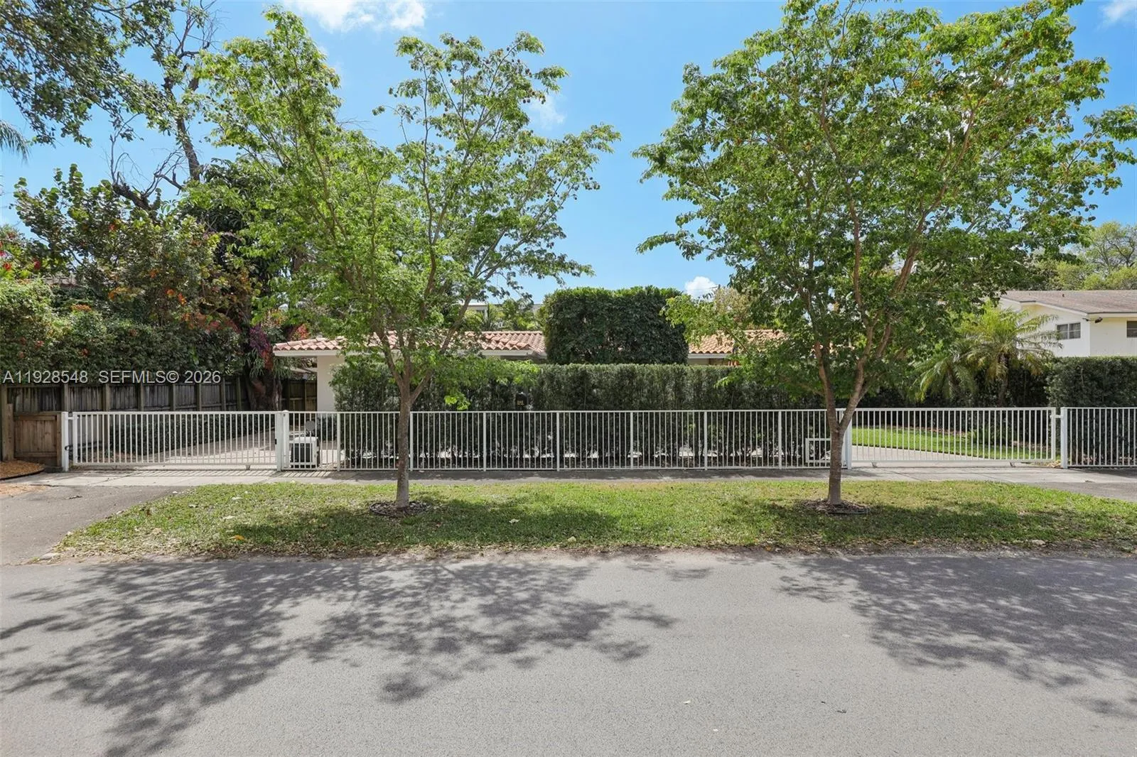 360 Menores Ave, Coral Gables, Florida 33134, Coral Gables, Florida 33134, 6 Bedrooms Bedrooms, ,3 BathroomsBathrooms,Residential,For Sale,360 Menores Ave, Coral Gables, Florida 33134,A11928548