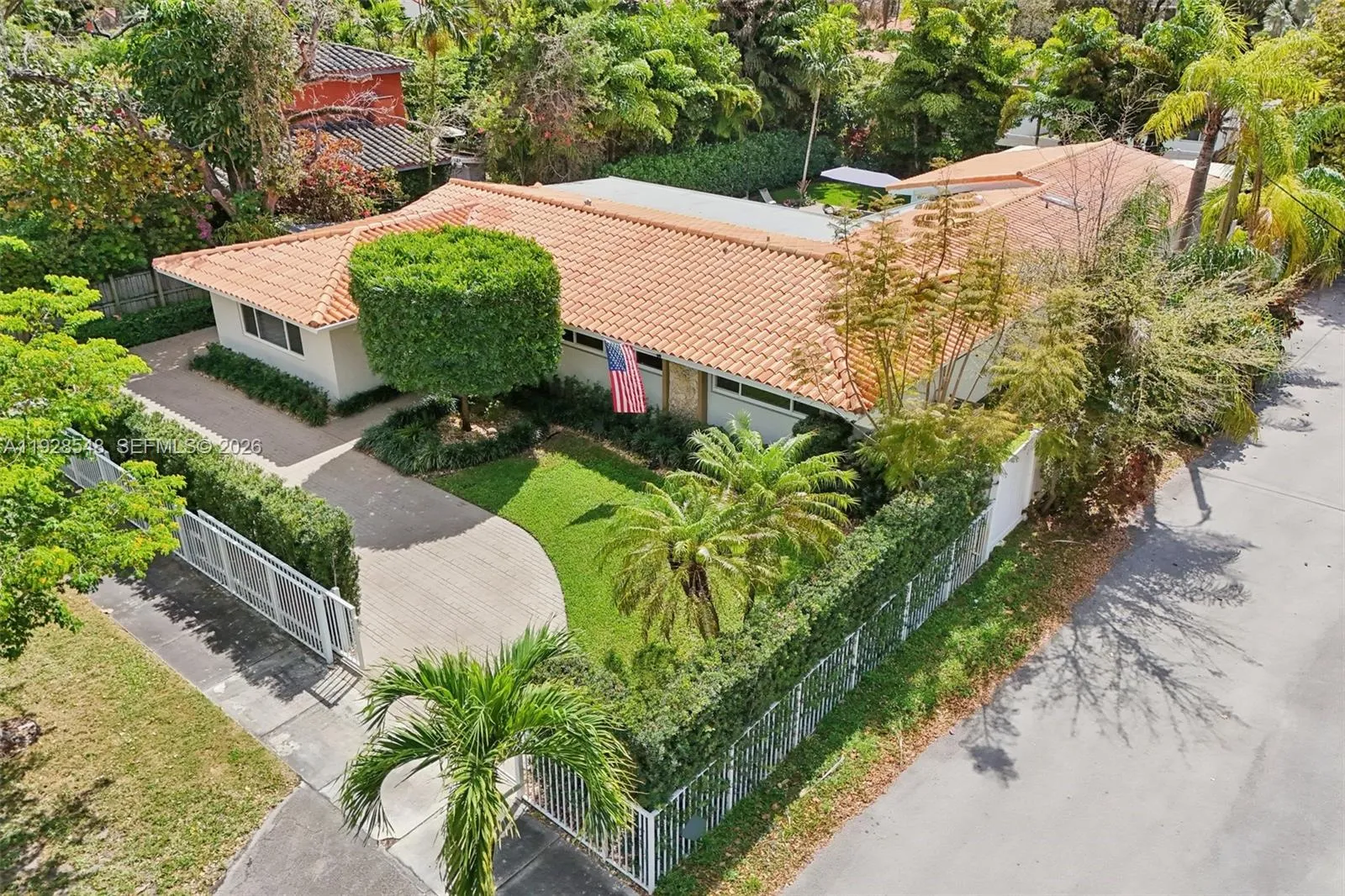 360 Menores Ave, Coral Gables, Florida 33134, Coral Gables, Florida 33134, 6 Bedrooms Bedrooms, ,3 BathroomsBathrooms,Residential,For Sale,360 Menores Ave, Coral Gables, Florida 33134,A11928548