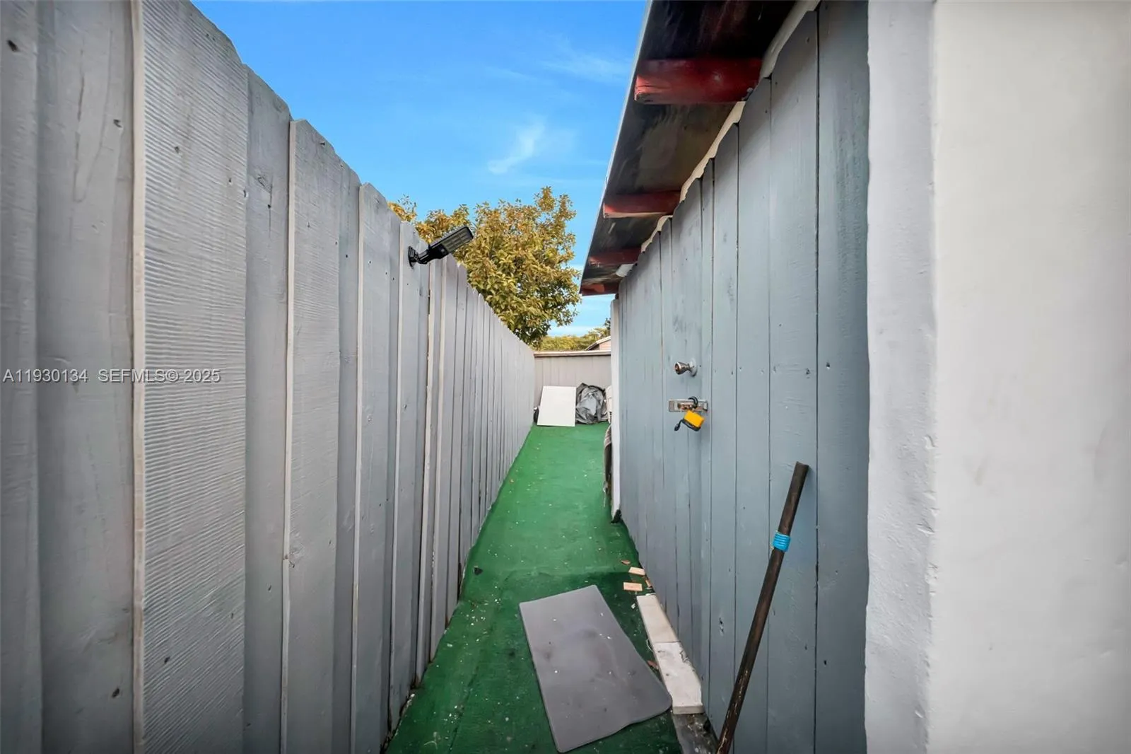 115 Nw 56th Ave, Miami, Florida 33126, Miami, Florida 33126, ,Residential Income,For Sale,115 Nw 56th Ave, Miami, Florida 33126,A11930134