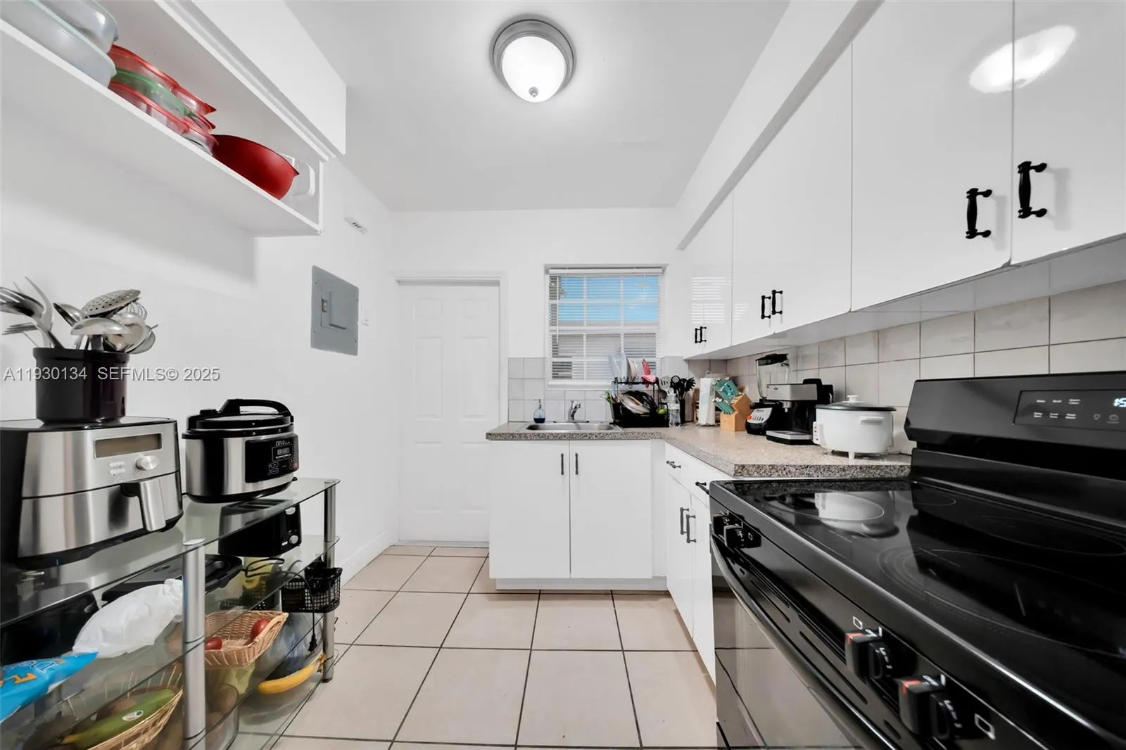 115 Nw 56th Ave, Miami, Florida 33126, Miami, Florida 33126, ,Residential Income,For Sale,115 Nw 56th Ave, Miami, Florida 33126,A11930134