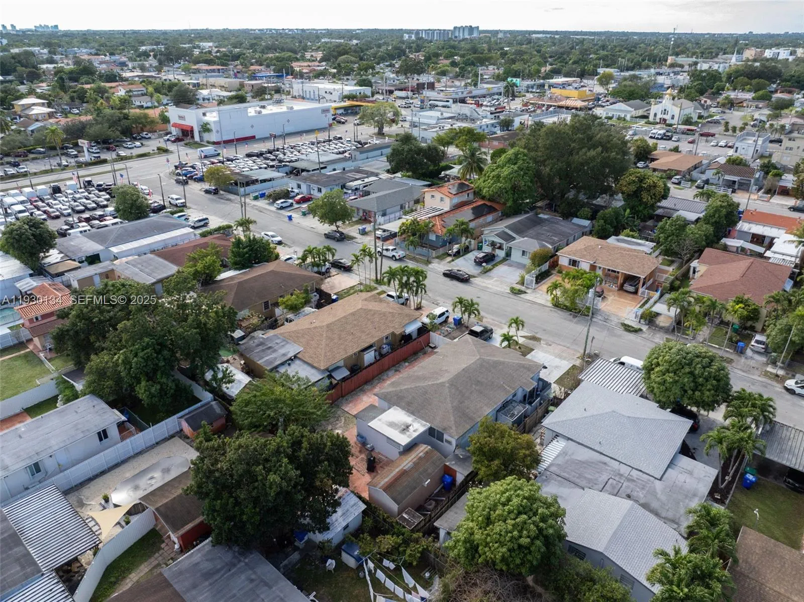 115 Nw 56th Ave, Miami, Florida 33126, Miami, Florida 33126, ,Residential Income,For Sale,115 Nw 56th Ave, Miami, Florida 33126,A11930134