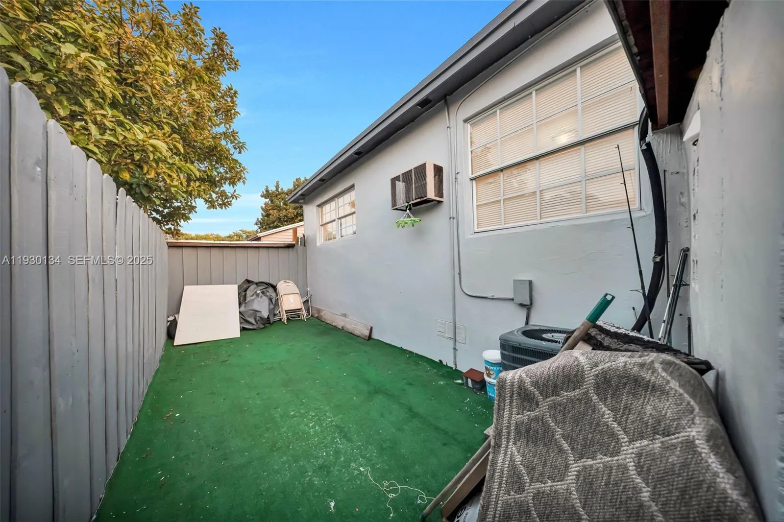 115 Nw 56th Ave, Miami, Florida 33126, Miami, Florida 33126, ,Residential Income,For Sale,115 Nw 56th Ave, Miami, Florida 33126,A11930134