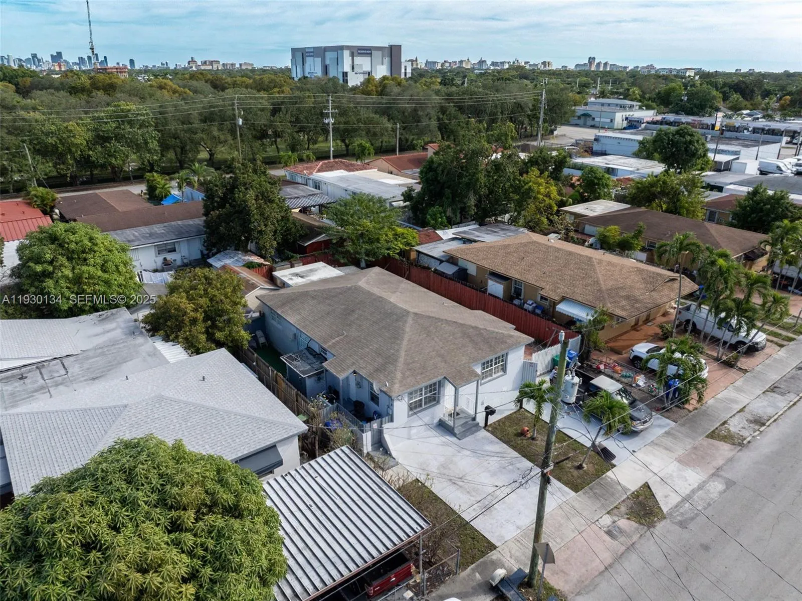 115 Nw 56th Ave, Miami, Florida 33126, Miami, Florida 33126, ,Residential Income,For Sale,115 Nw 56th Ave, Miami, Florida 33126,A11930134