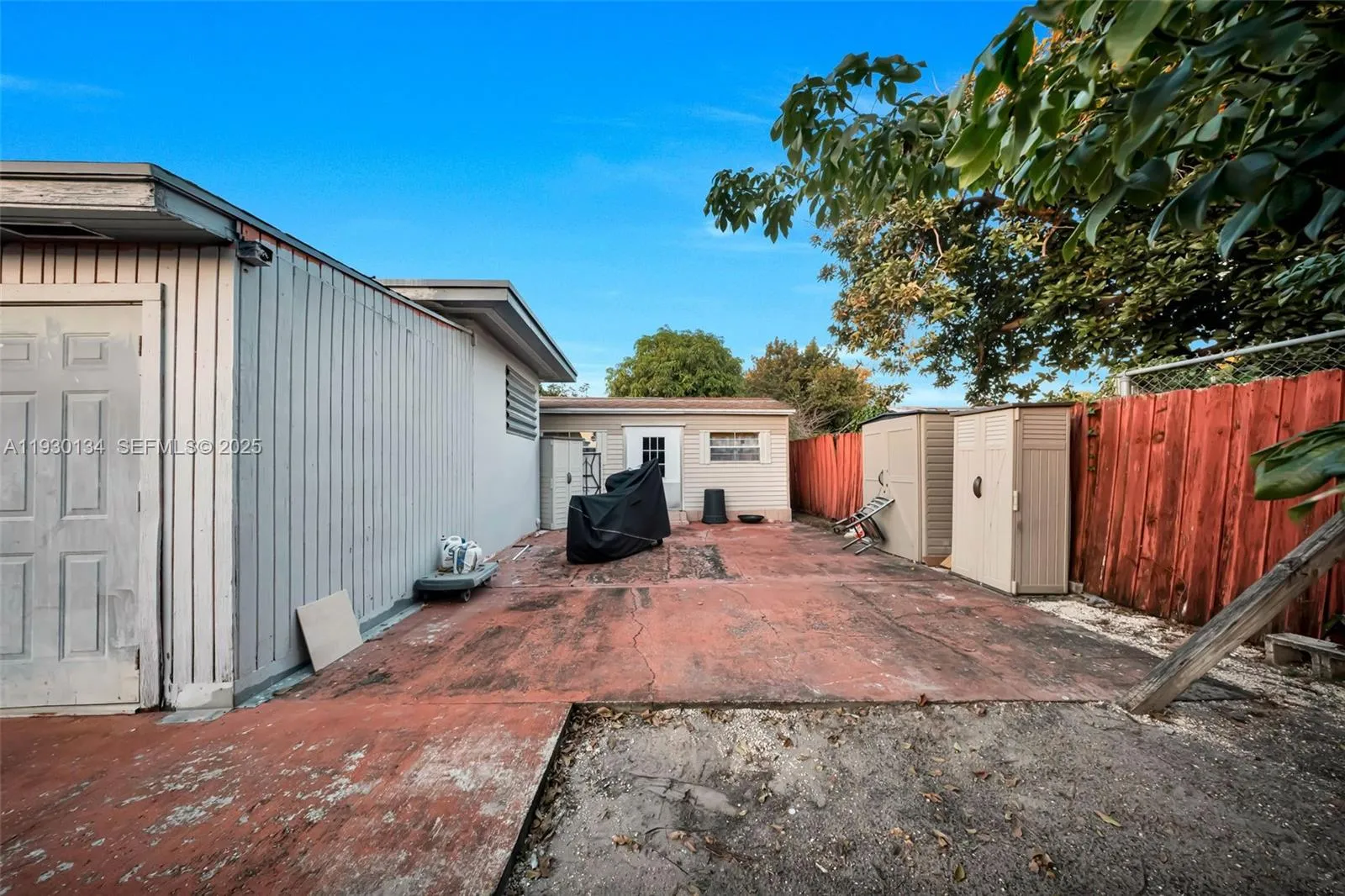 115 Nw 56th Ave, Miami, Florida 33126, Miami, Florida 33126, ,Residential Income,For Sale,115 Nw 56th Ave, Miami, Florida 33126,A11930134