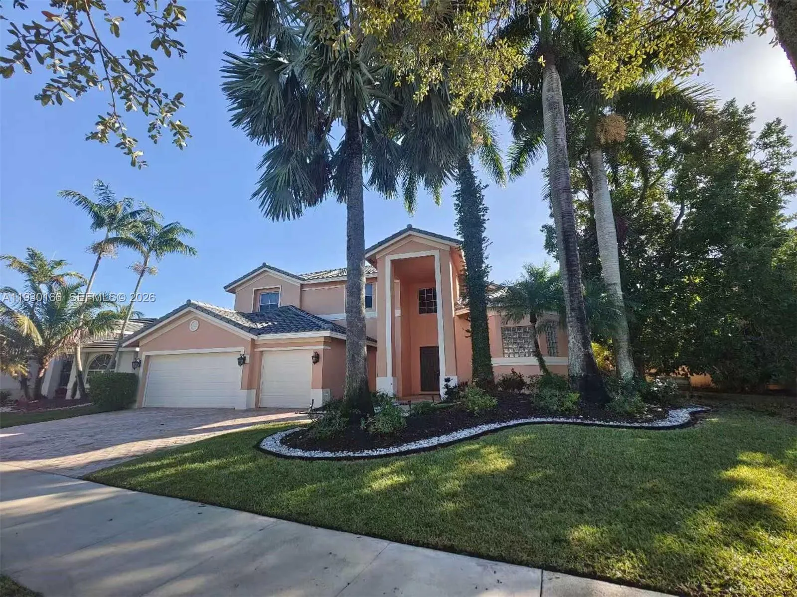 1035 Waterside Cir, Weston, Florida 33327, Weston, Florida 33327, 6 Bedrooms Bedrooms, ,4 BathroomsBathrooms,Residential,For Sale,1035 Waterside Cir, Weston, Florida 33327,A11930166