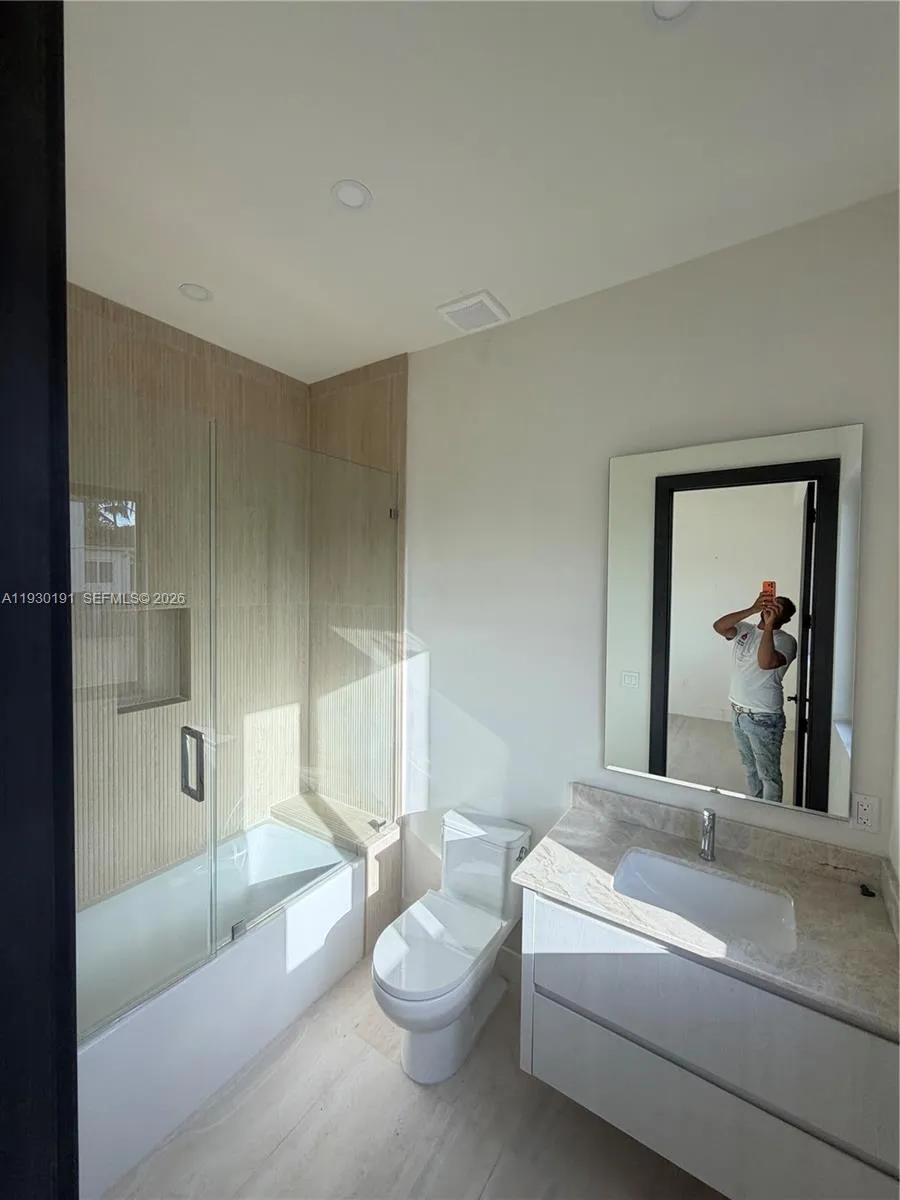 6444 Sw 26th St, Miami, Florida 33155, Miami, Florida 33155, 4 Bedrooms Bedrooms, ,3 BathroomsBathrooms,Residential,For Sale,6444 Sw 26th St, Miami, Florida 33155,A11930191