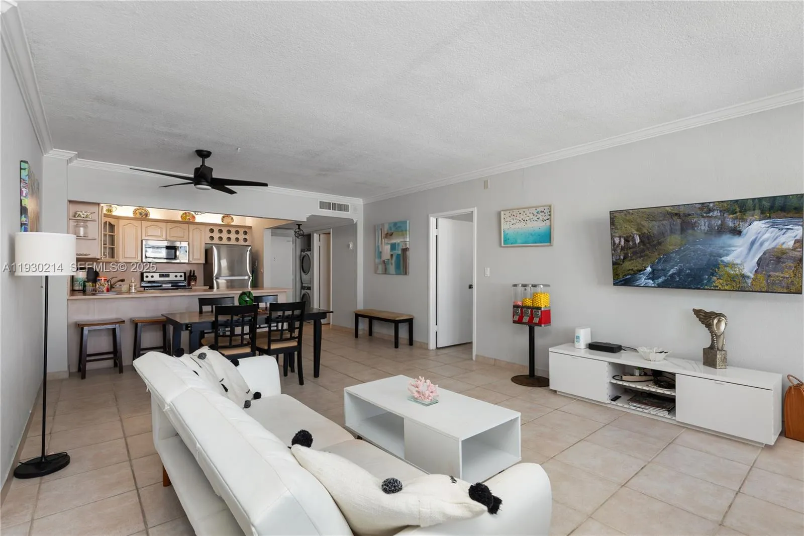 3725 S Ocean Dr 1421, Hollywood, Florida 33019, Hollywood, Florida 33019, 1 Bedroom Bedrooms, ,1 BathroomBathrooms,Residential,For Sale,3725 S Ocean Dr 1421, Hollywood, Florida 33019,A11930214
