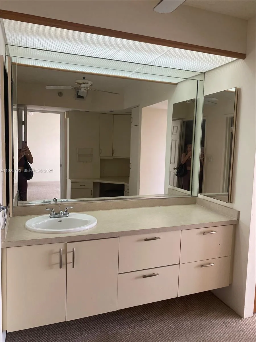 20515 E Country Club Dr 1044, Aventura, Florida 33, Aventura, Florida 33180, 2 Bedrooms Bedrooms, ,2 BathroomsBathrooms,Residential Lease,For Rent,20515 E Country Club Dr 1044, Aventura, Florida 33,A11925723
