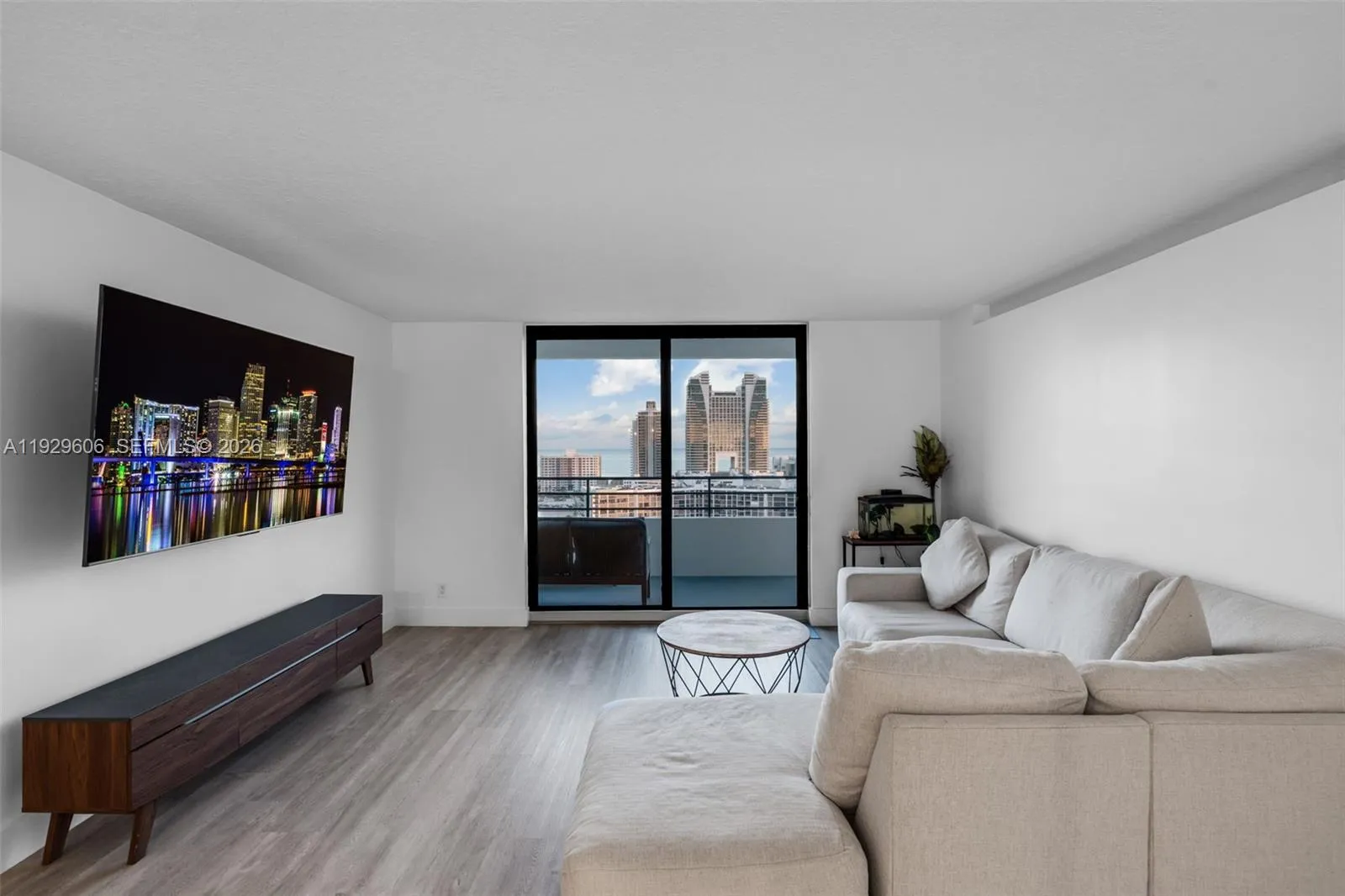 2500 Parkview Dr 2102, Hallandale Beach, Florida 3, Hallandale Beach, Florida 33009, 2 Bedrooms Bedrooms, ,2 BathroomsBathrooms,Residential,For Sale,2500 Parkview Dr 2102, Hallandale Beach, Florida 3,A11929606