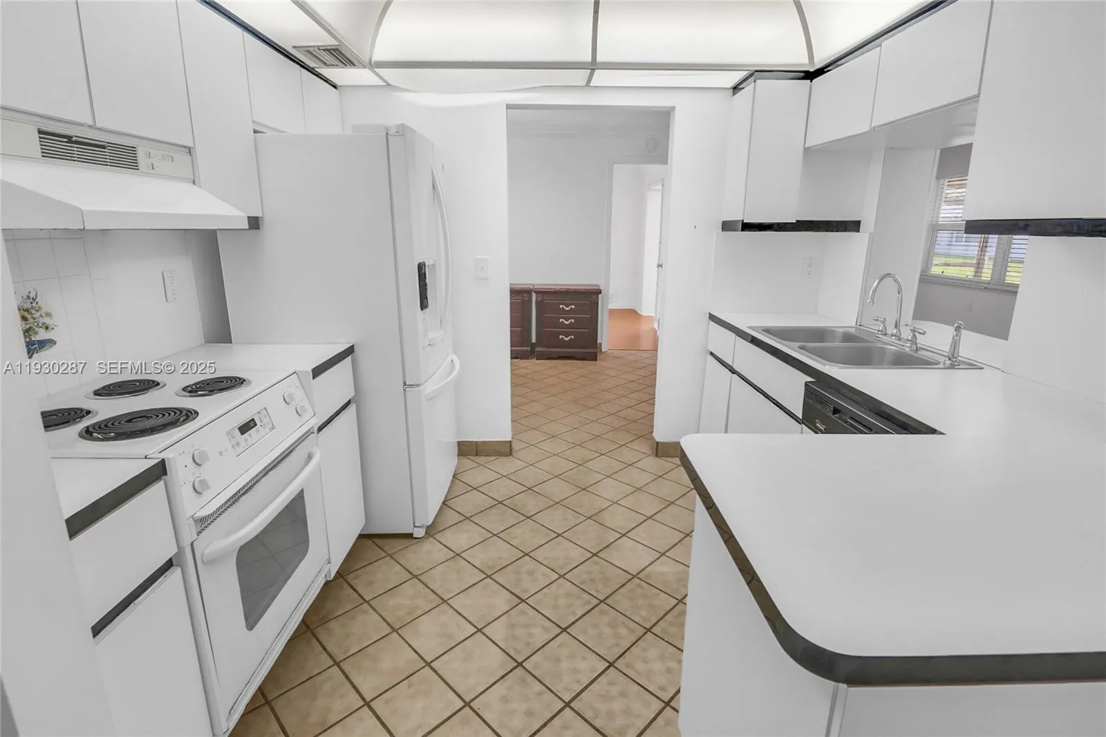 1331 Campanelli Dr, Plantation, Florida 33322, Plantation, Florida 33322, 2 Bedrooms Bedrooms, ,2 BathroomsBathrooms,Residential,For Sale,1331 Campanelli Dr, Plantation, Florida 33322,A11930287