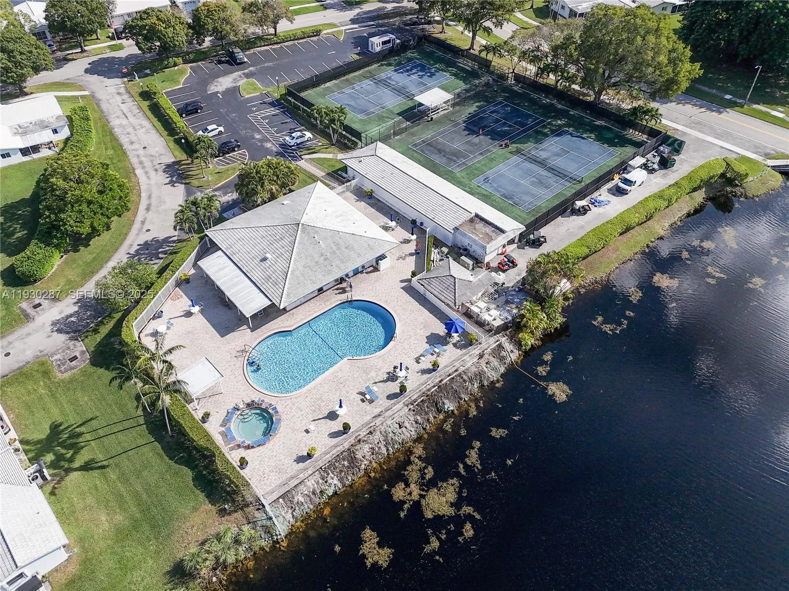 1331 Campanelli Dr, Plantation, Florida 33322, Plantation, Florida 33322, 2 Bedrooms Bedrooms, ,2 BathroomsBathrooms,Residential,For Sale,1331 Campanelli Dr, Plantation, Florida 33322,A11930287