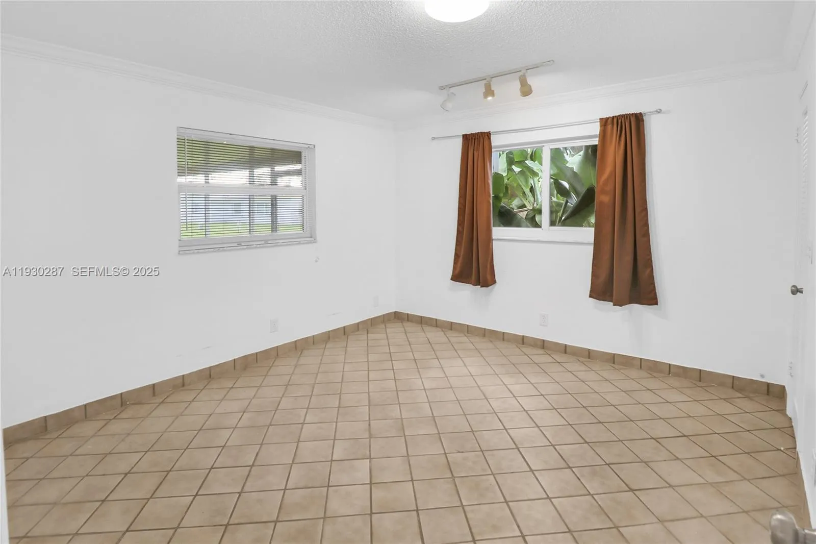 1331 Campanelli Dr, Plantation, Florida 33322, Plantation, Florida 33322, 2 Bedrooms Bedrooms, ,2 BathroomsBathrooms,Residential,For Sale,1331 Campanelli Dr, Plantation, Florida 33322,A11930287