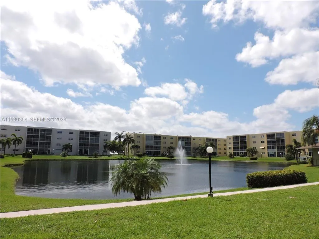 324 Se 10th St 207, Dania Beach, Florida 33004, Dania Beach, Florida 33004, 2 Bedrooms Bedrooms, ,2 BathroomsBathrooms,Residential,For Sale,324 Se 10th St 207, Dania Beach, Florida 33004,A11930308