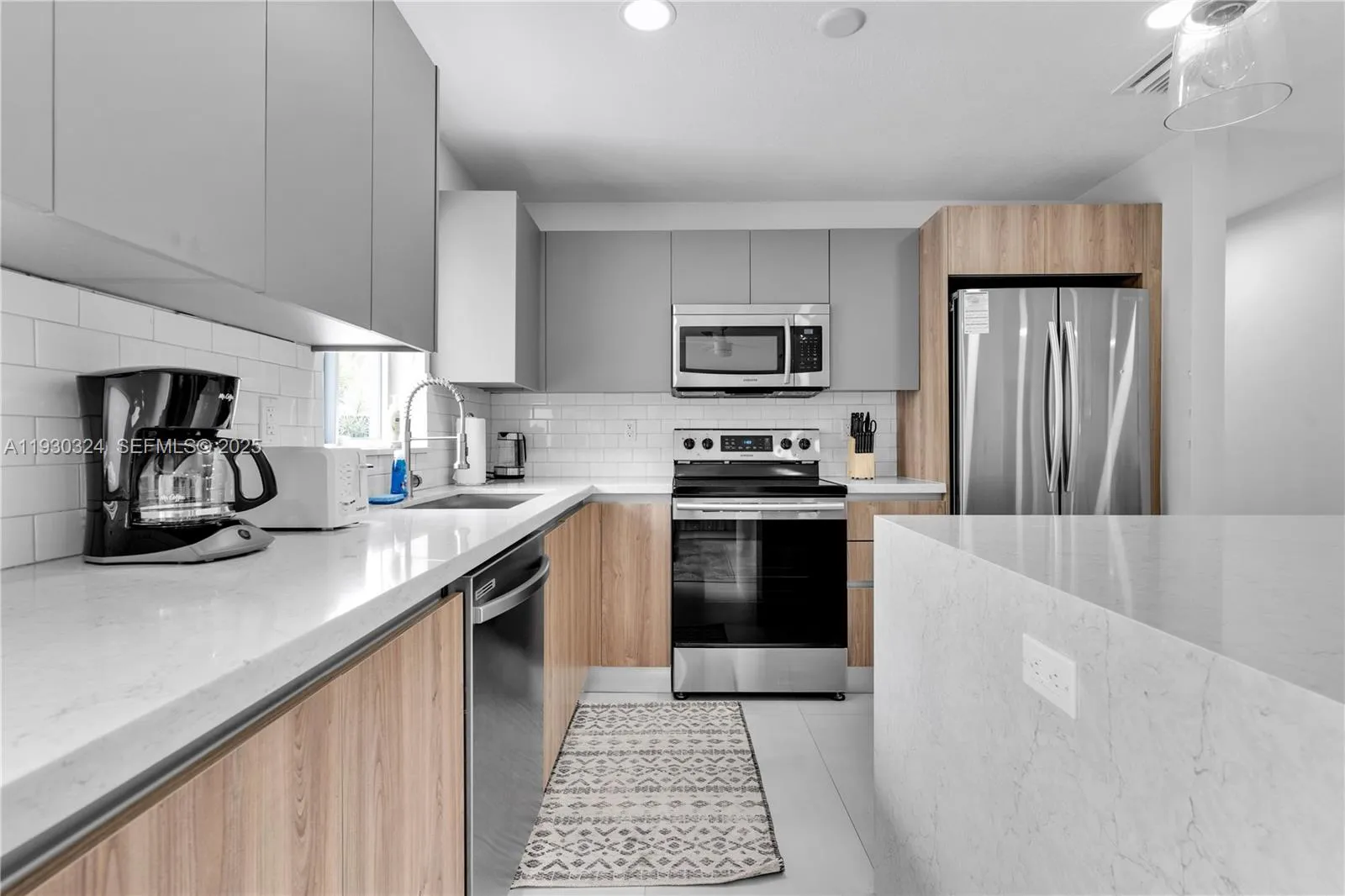 617 Nw 30th Ct 0, Wilton Manors, Florida 33311, Wilton Manors, Florida 33311, 3 Bedrooms Bedrooms, ,3 BathroomsBathrooms,Residential Lease,For Rent,617 Nw 30th Ct 0, Wilton Manors, Florida 33311,A11930324