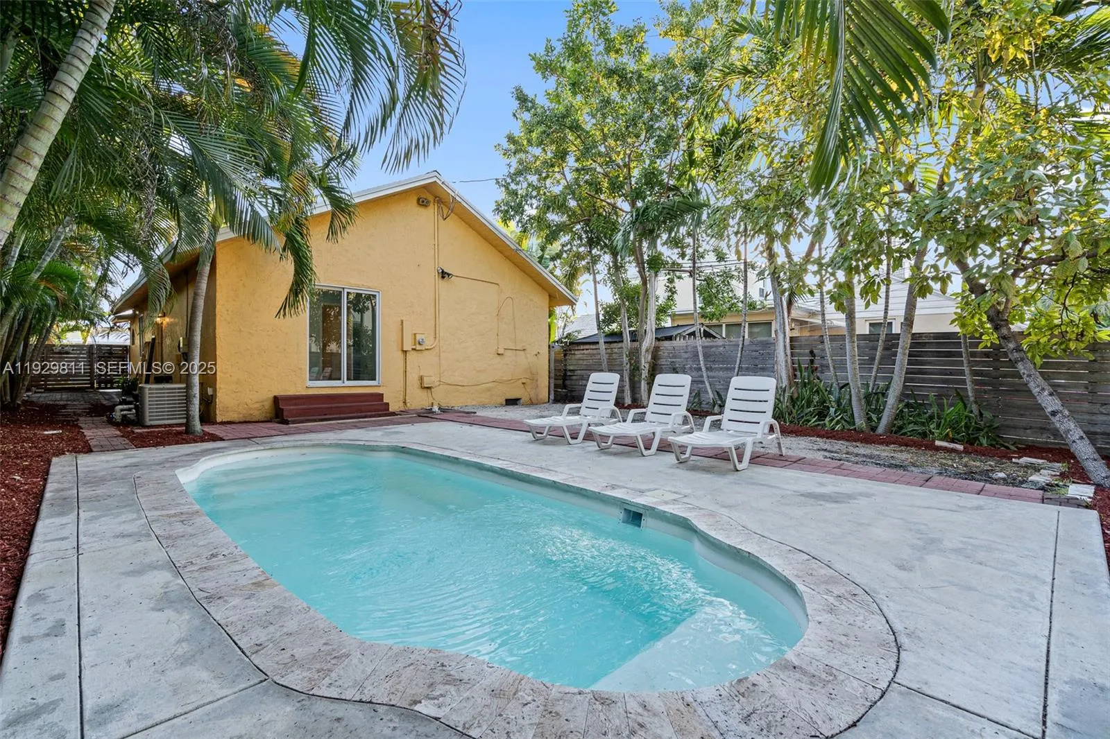 1547 Harrison St, Hollywood, Florida 33020, Hollywood, Florida 33020, 3 Bedrooms Bedrooms, ,2 BathroomsBathrooms,Residential,For Sale,1547 Harrison St, Hollywood, Florida 33020,A11929811