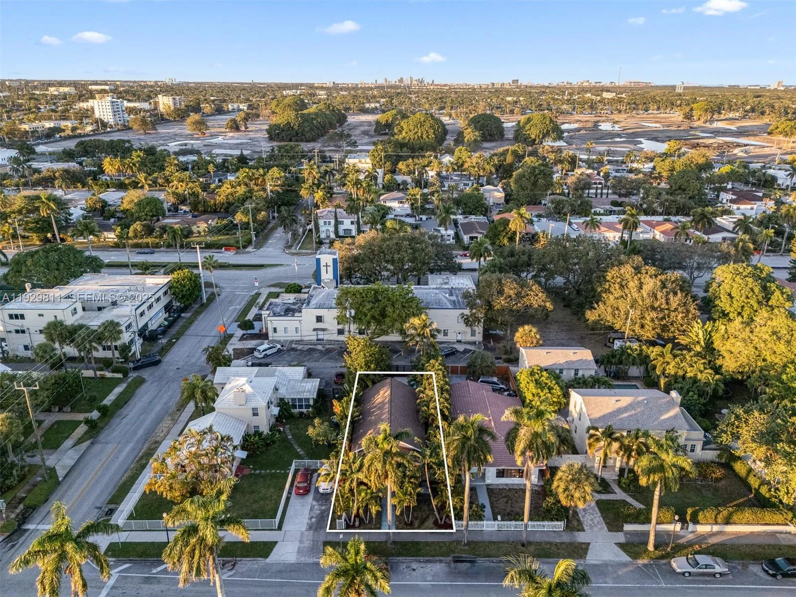 1547 Harrison St, Hollywood, Florida 33020, Hollywood, Florida 33020, 3 Bedrooms Bedrooms, ,2 BathroomsBathrooms,Residential,For Sale,1547 Harrison St, Hollywood, Florida 33020,A11929811