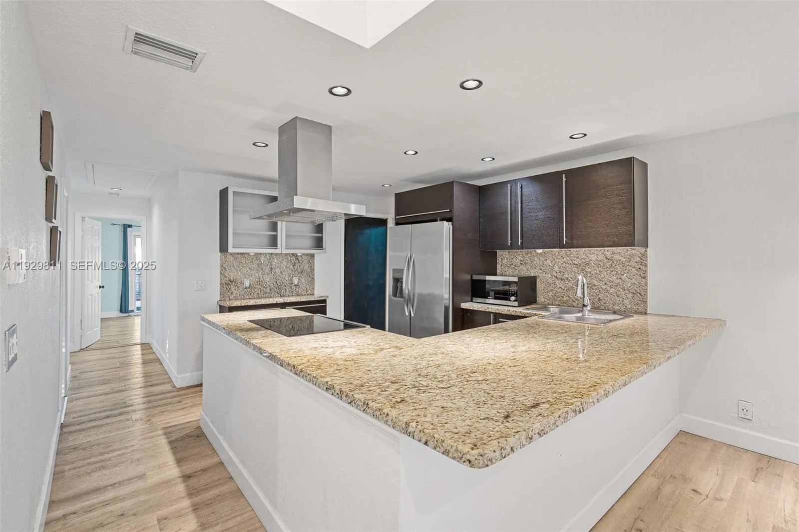 1547 Harrison St, Hollywood, Florida 33020, Hollywood, Florida 33020, 3 Bedrooms Bedrooms, ,2 BathroomsBathrooms,Residential,For Sale,1547 Harrison St, Hollywood, Florida 33020,A11929811