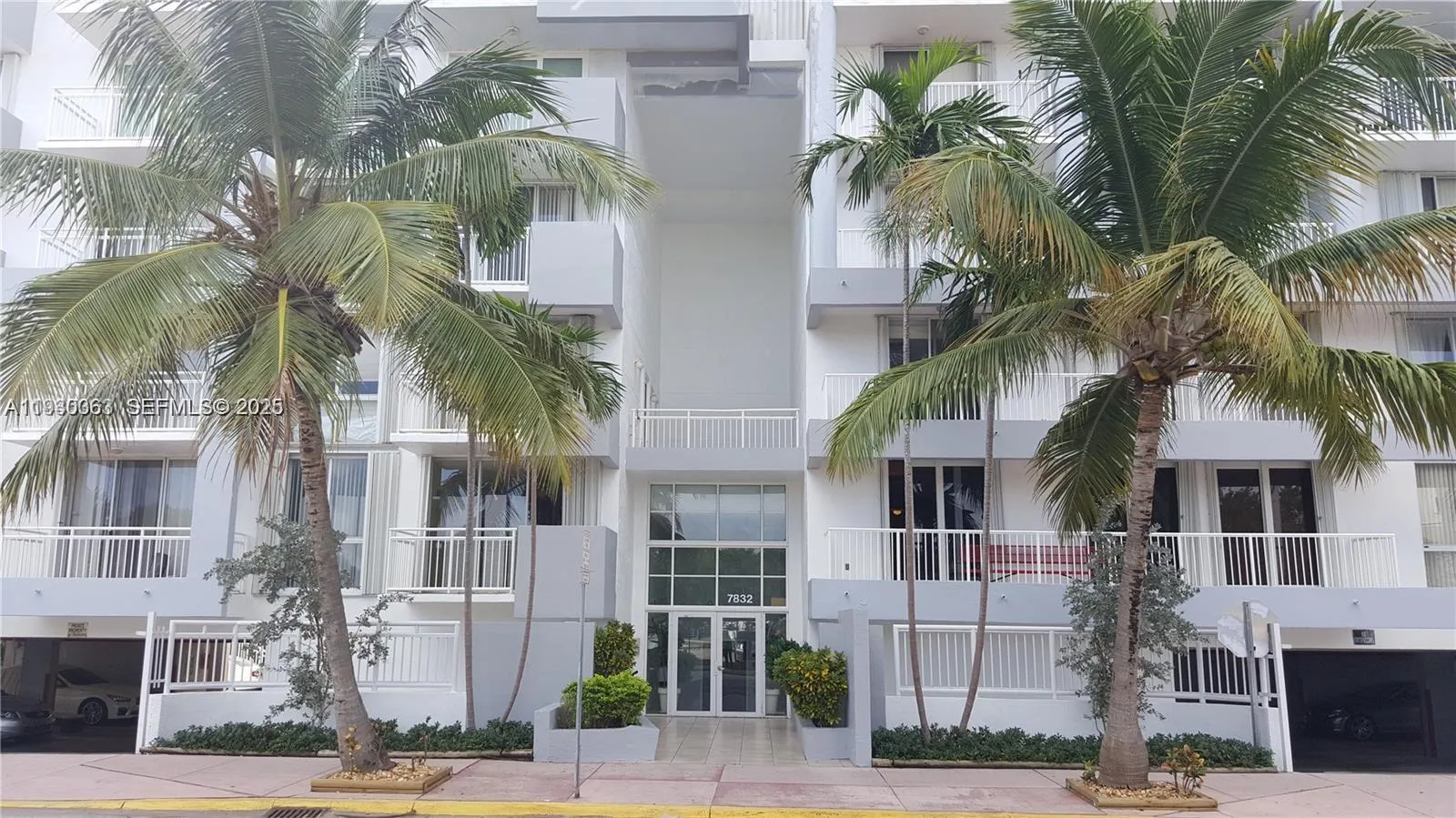 7832 Collins Ave 403, Miami Beach, Florida 33141, Miami Beach, Florida 33141, 2 Bedrooms Bedrooms, ,2 BathroomsBathrooms,Residential,For Sale,7832 Collins Ave 403, Miami Beach, Florida 33141,A11930363
