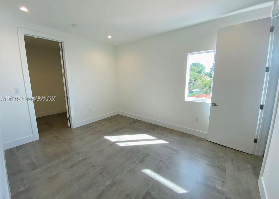 3653 Sw 25th St 3653, Miami, Florida 33133, Miami, Florida 33133, 3 Bedrooms Bedrooms, ,3 BathroomsBathrooms,Residential Lease,For Rent,3653 Sw 25th St 3653, Miami, Florida 33133,A11930474