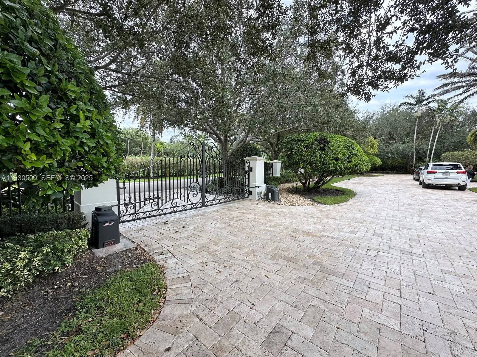 6180 Sw 132nd St, Pinecrest, Florida 33156, Pinecrest, Florida 33156, 6 Bedrooms Bedrooms, ,6 BathroomsBathrooms,Residential Lease,For Rent,6180 Sw 132nd St, Pinecrest, Florida 33156,A11930500