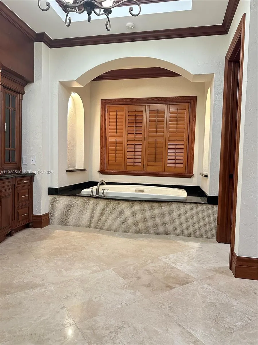 6180 Sw 132nd St, Pinecrest, Florida 33156, Pinecrest, Florida 33156, 6 Bedrooms Bedrooms, ,6 BathroomsBathrooms,Residential Lease,For Rent,6180 Sw 132nd St, Pinecrest, Florida 33156,A11930500