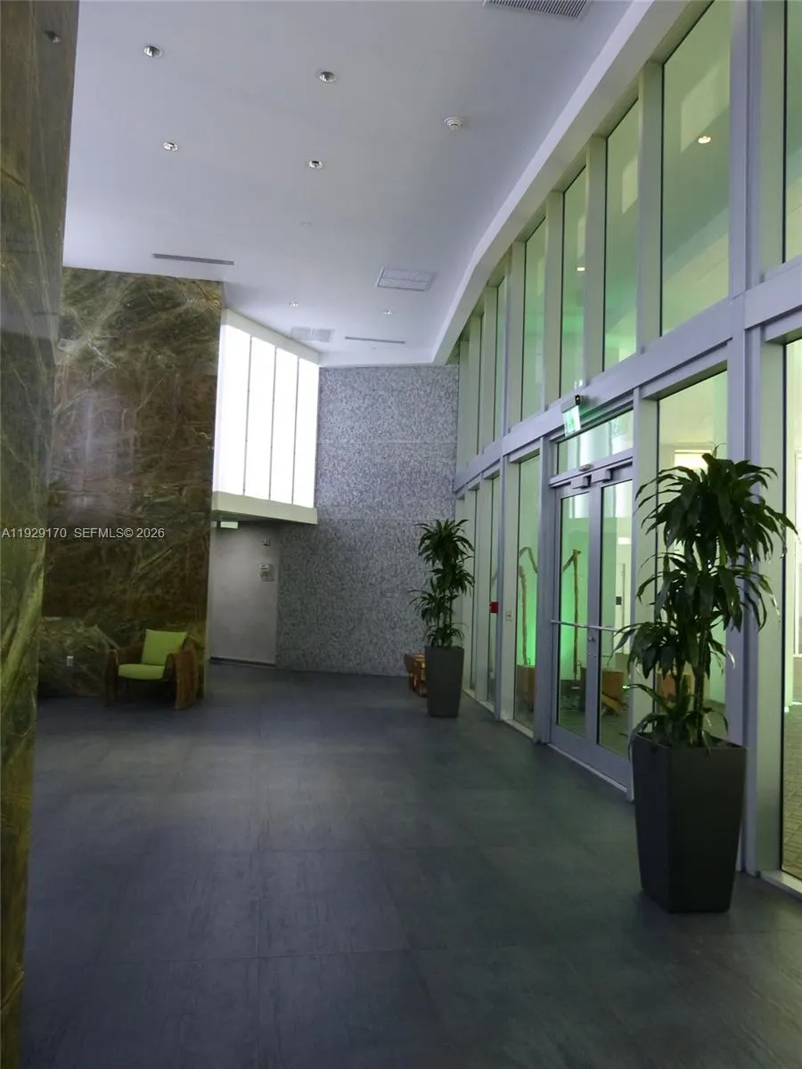 90 Sw 3rd St 1110, Miami, Florida 33130, Miami, Florida 33130, 1 Bedroom Bedrooms, ,1 BathroomBathrooms,Residential Lease,For Rent,90 Sw 3rd St 1110, Miami, Florida 33130,A11929170