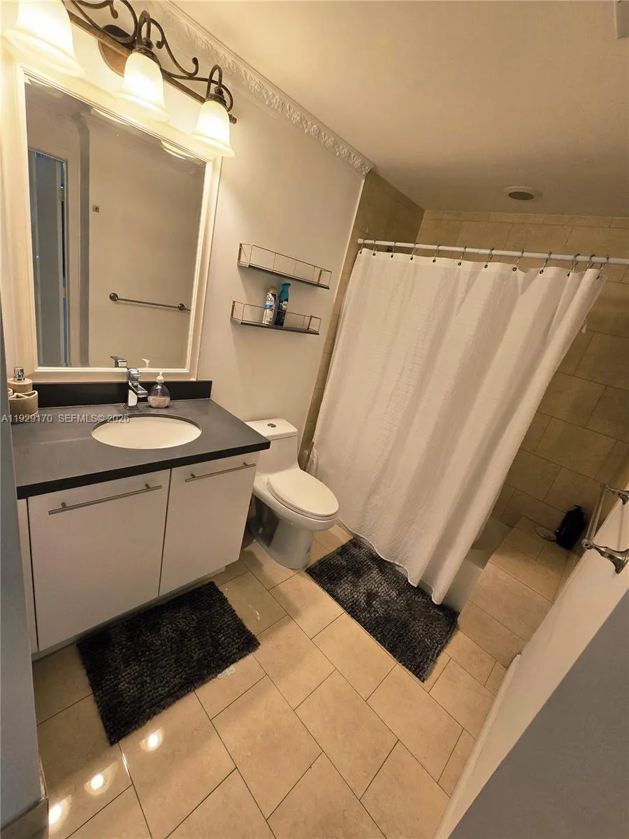 90 Sw 3rd St 1110, Miami, Florida 33130, Miami, Florida 33130, 1 Bedroom Bedrooms, ,1 BathroomBathrooms,Residential Lease,For Rent,90 Sw 3rd St 1110, Miami, Florida 33130,A11929170